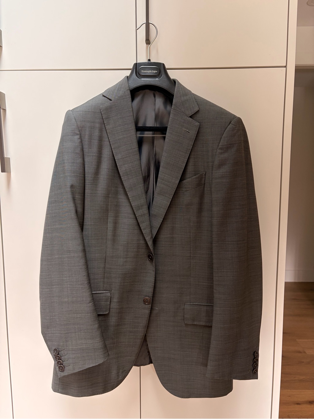 Ermenegildo Zegna Men's Gray Single-Breasted Wool Suit Jacket